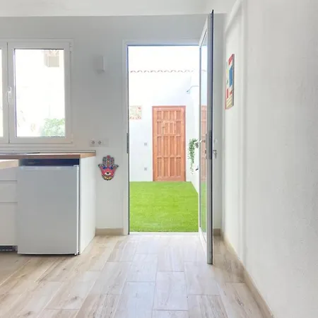 Casita Estrella Con Entrada Independiente Y Patio *